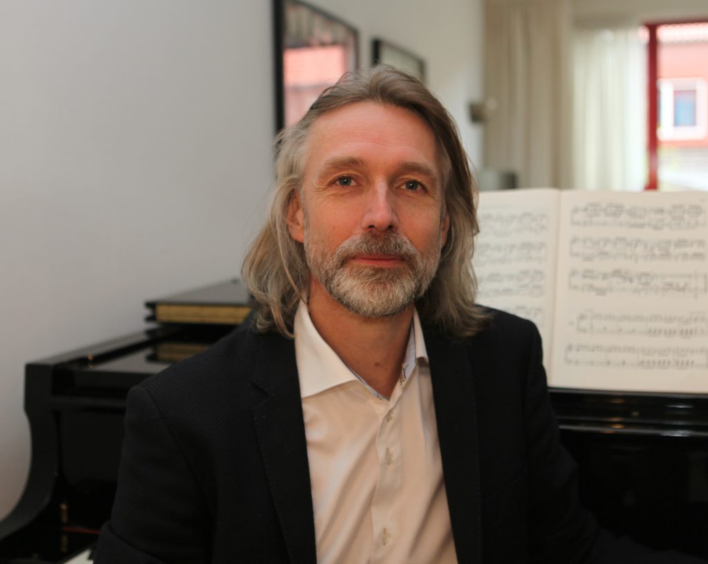 Pianoles Nijmegen - Gertjan Eldering is pianist, componist en docent.